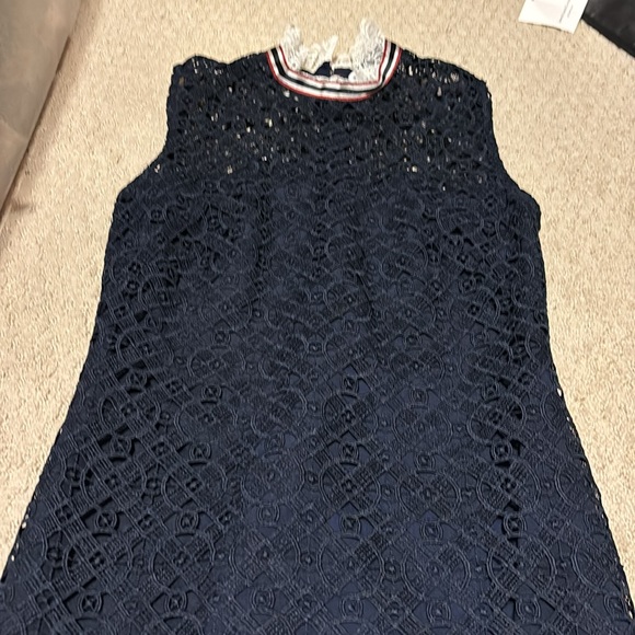 Sandro - Picture 2 of 5